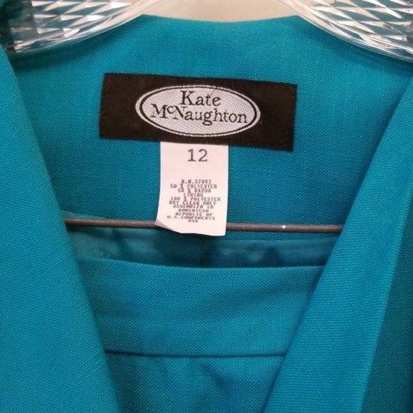 Short sleeve 2 piece suit Kate Mcnaughton - Picture 2 of 6